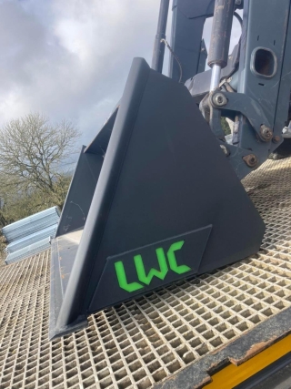 Loader Buckets (5mm) 11