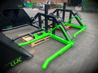 Bale Carriers 17
