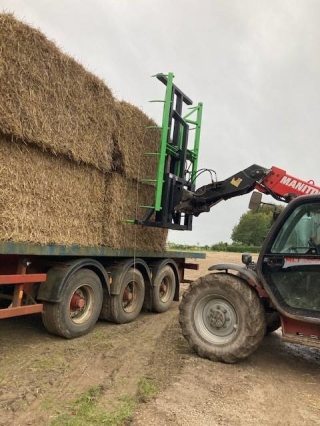 Spiked Bale Grabs 6