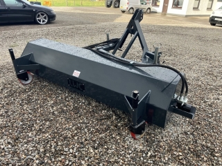 Front / Rear Mounted