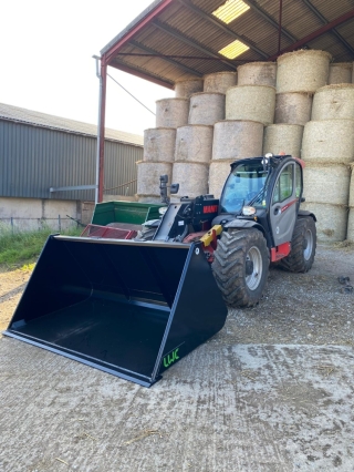 Telehandler Buckets 3