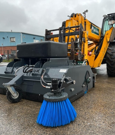 Telehandler Sweeper Collector
